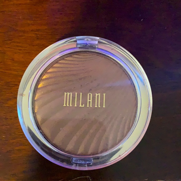 Milani strobe light powder - Picture 1 of 2